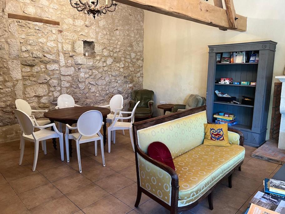 La Maison Pourpre Villa Vélines Exteriör bild