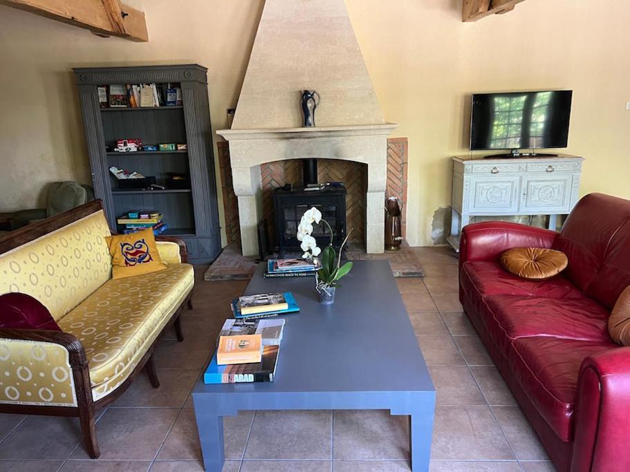 La Maison Pourpre Villa Vélines Exteriör bild
